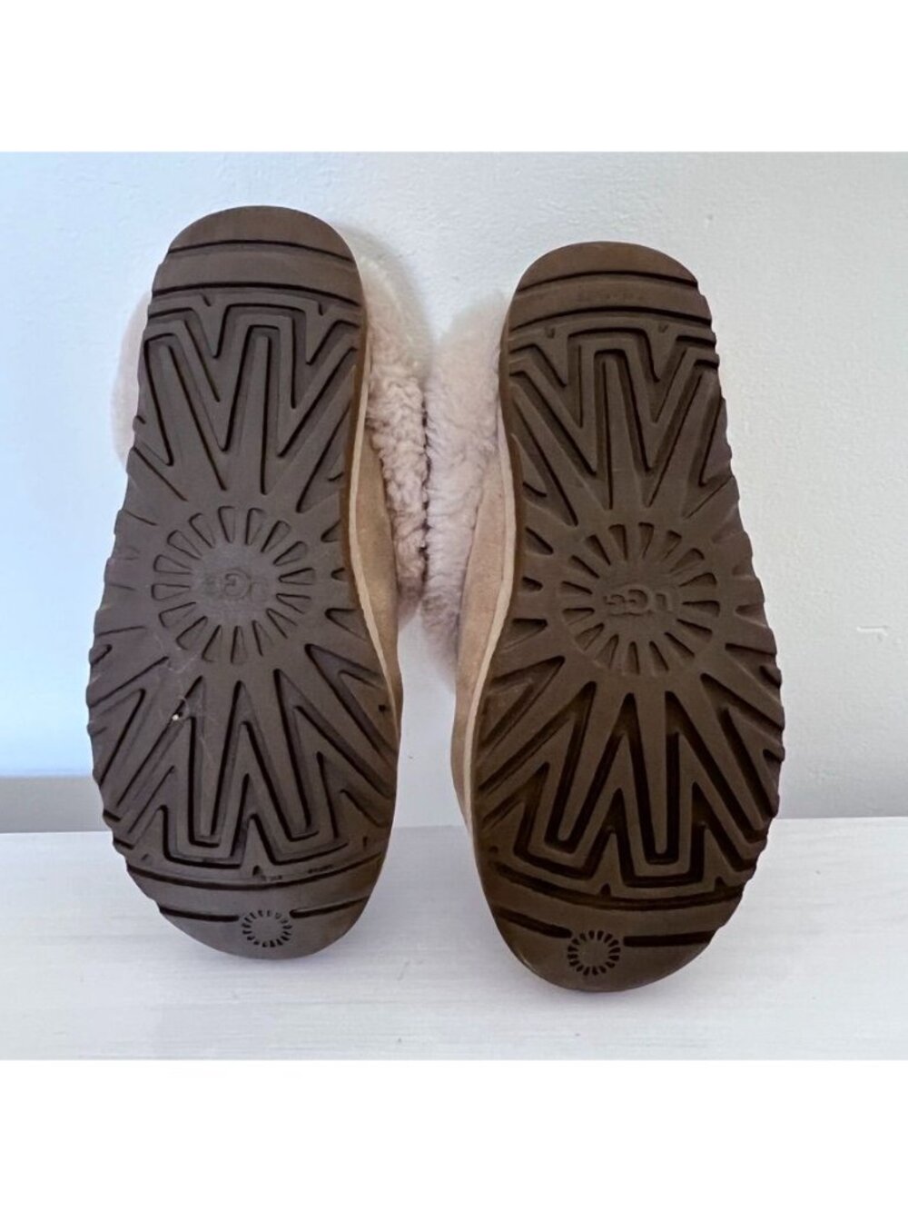 Uggs Womens Sz 6 Coquette Slip on Slippers Chestnut Suede Shearling Lining Cozy - Picture 7 of 14